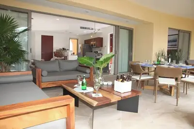 Departamento en frente de la playa en Cerritos Mazatlán