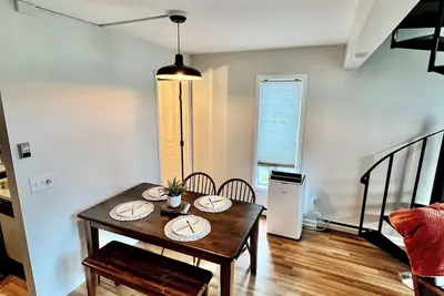 Image de Newly Renovated Townhouse: Walk to resort and Town.