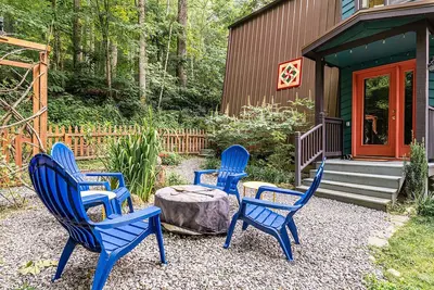 Image de Pet-Friendly! Peaceful Cabin Retreat, Near Ski Resort, Close to Asheville