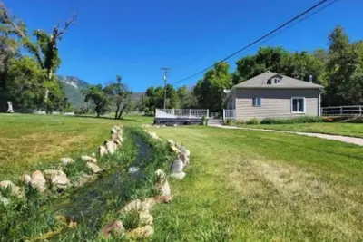 Image de Cozy cabin in Hobble Creek Canyon. 27 acres private property to explore.