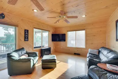 Image de Lakefront Birchwood House w/ Deck + Fire Pit!
