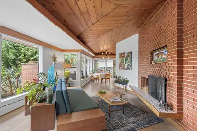 Image de Stylish Mcm Rancher w hot tub - steam room - dog friendly