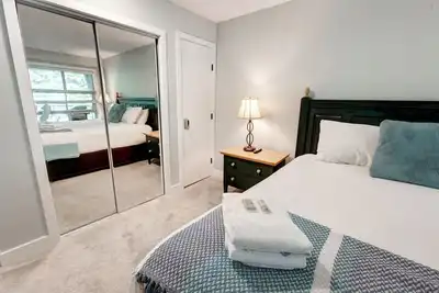 Image de Ski-In/Out Fully Renovated 1-bdrm Condominium
