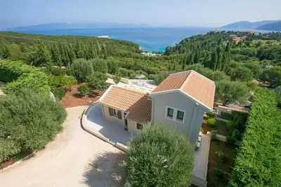 Attractive Villa, Private Pool, Amazing Sea Views - Walking Distance to Beach & Fiscardo Harbour!