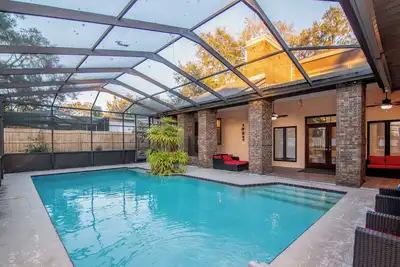 Image de 2 Mi to Busch Gardens: Retreat in Scenic Community