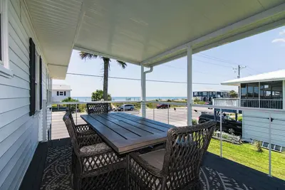 Image de The Beach Peach-Pet Friendly Cottage w/ Ocean Views;Fenced Yard;WiFi