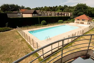 Image de Joli appartement pour 4 personnes avec piscine, Wifi, Tv et balcon