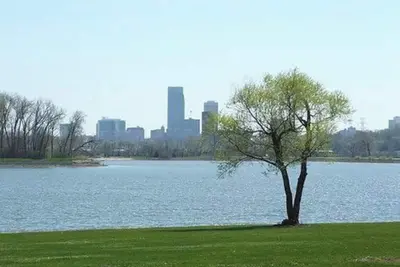 Image de Lake front home 3 miles from Downtown Omaha! Pet Friendly!