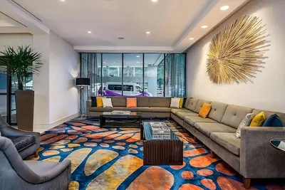 Image de Spacious Good-Value Accommodation! Parking, Pools! Near Charlotte Nature Museum