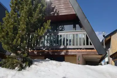 Image de Charmant châlet \"Les Angles\" avec balcon et vue sur la montagne