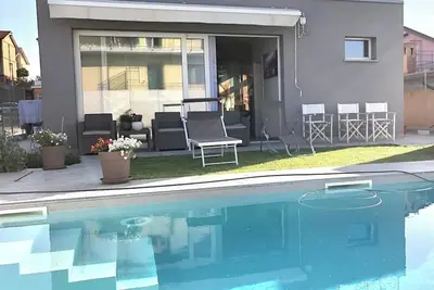 Image de Maison de vacances 'Chalet Al Mare' avec piscine privée, jardin privé et climatisation