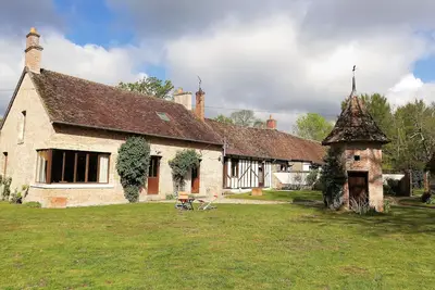 Image de Maison de Charme en Sologne avec Étang Privé, Grand Parc et Cheminée
