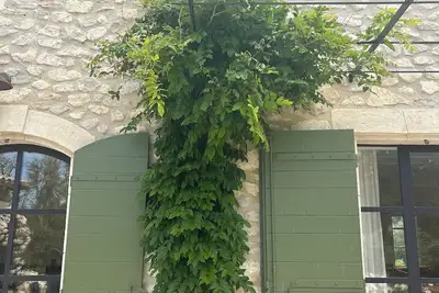 Image de Eygalières - Maison de Famille, Au pays des Alpilles