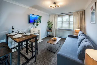Image de The Stylish Apartment is Next to the Train Station Train Station Serenity