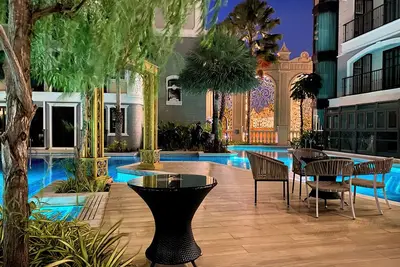 Image de Espana Condo Resort With Pool Access by Ptn