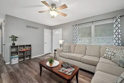 Image de Blair's House in O'Fallon 3 Bed 1. 5 Bath Game Room