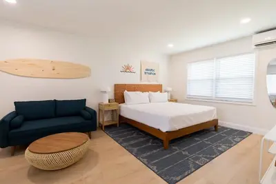 Image de The Juni - Studio Steps From Beach & Downtown