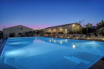 Image de New: Magnifique villa avec vue mer, piscine infinity, terrain de padel