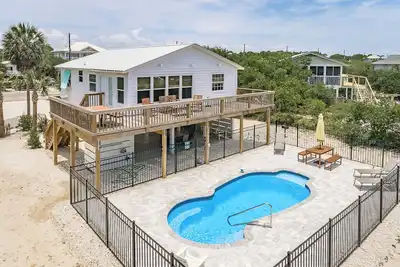 Image de Sandy Cheeks Cozy Beach Cottage