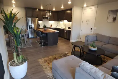 Image de SageCreek \"CottonwoodHaven F5\" -HeatedPool-HotTubs