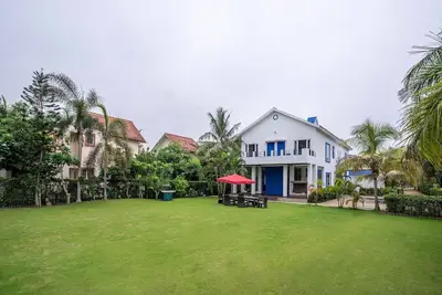 Image de StayVista at Timeless Elegance w/ Pool, Bbq, Wi-Fi