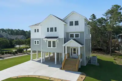 Three Stooges: Private Pool | Hot Tub | Rec Room