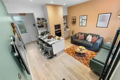 Image de 3Bed King/TWINs/pets/garden/beach/3bathrooms/Beach