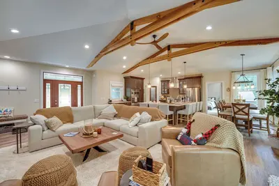 Image de Waterfront Michigan Getaway w\/ Private Dock