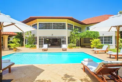 Image de Five Bedroom Classic Villa