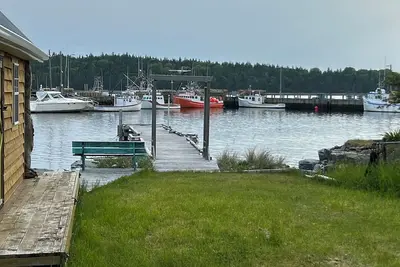 Image de Beautiful Ocean view retreat in Eastern Passage: Serenity by the Ocean 🌊