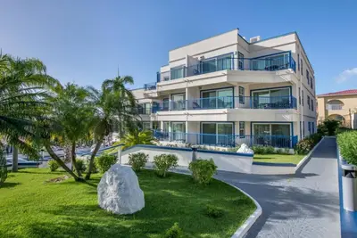 Image de Relax and Recharge in St. Maarten! Swimming Pool, Full Kitchen, Free Parking!