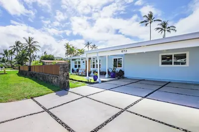 Image de Casa Luna - Beautiful & Stylish Remodeled 4bd, 3bath, 2 kitchens Home in Kailua