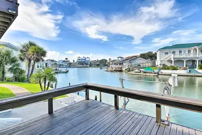 Image de Blue Heron By The Sea - Beautiful Key Allegro Canal Home