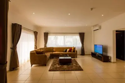 Image de Accra Fine Suites - Holi Flats Airport Residential - Apartment 2