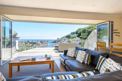 Beautiful house with exceptional views.