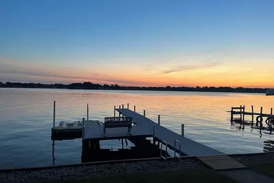 Image de Nippersink Lakehouse - Private Pier, Jet Ski ramp and Pet Friendly!