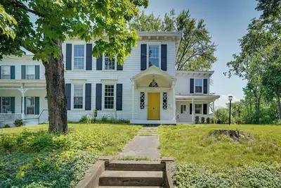 Image de Historic Home in Coxsackie w/ Hudson River Views!