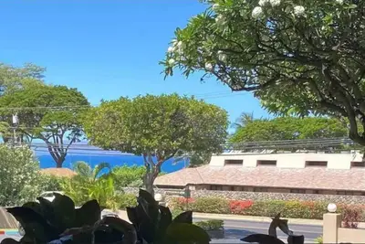 Image de Steps to the Beach + 5-Min Walk to bites and bars