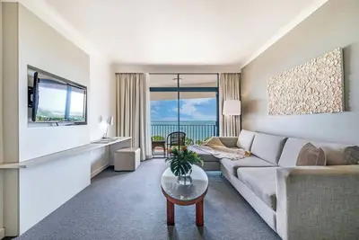 Image de Enjoy Dreamy Ocean Views from Resort style Oasis