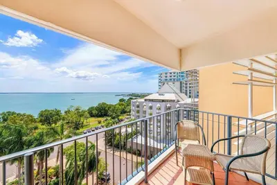 Image de Harbourfront Living with Views to Write Home About