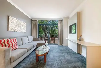 Image de Harbourside Escape w Pool and Leafy Alfresco Patio
