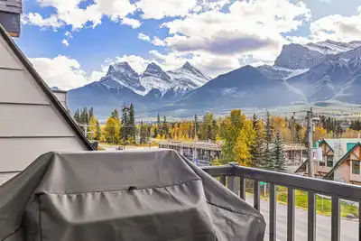 Image de K202-HotTub/HtPool/FreeParking/View/3br/Sleep8/Charming