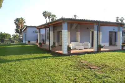 Image de Villa avec jardin climatisé proche de la mer