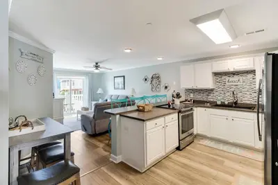 Image de 15% Off Stays 8/2 - 11/2 - Gorgeous 2 Br Condo in Ocean Walk, Dogs Welcome, Near Ocean, Large Pool