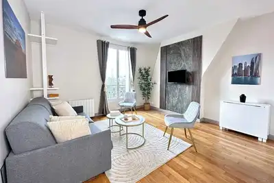 Image de Hébergement Parisien Élégant