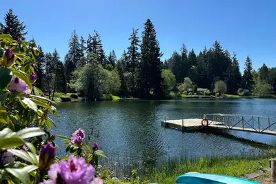 Image de Lakeside home on Horseshoe Lake: kayaks, paddle boards, fire pit, games, fishing