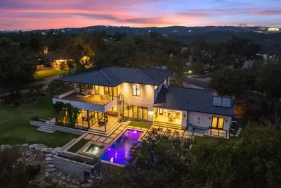 Image de Westlake Luxury Home w/ Pool, Hot Tub and Game Room