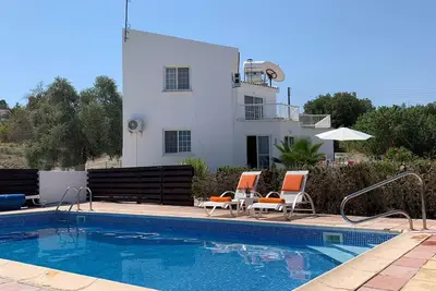 Spacious Villa With Private Pool, sea and Mountain Views