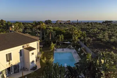 Image de Appartement 'In Villa Templi Selinunte' avec vue sur la mer, Wi-Fi et climatisation