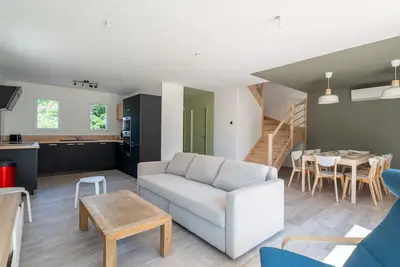 Image de Maison neuve climatisée, 8 pers, proche plages, surf, Wi-Fi, terrasse, parking, ménage inclus